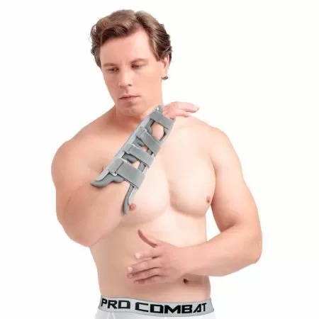 Бандаж на лучезапястный сустав ORTO LWR-622 длинный, правый, размер универсальный