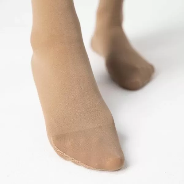 Чулки компрессионные Тривес ТК.231 унисекс 1 класс компрессии с закрытым носком и гладкой резинкой цвет бежевый  