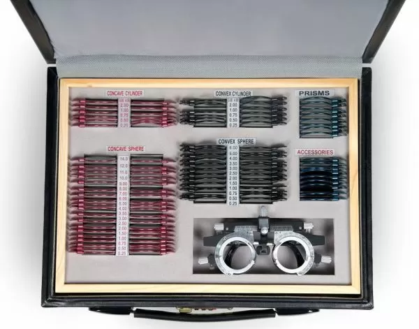 Набор на 103 пробных очковых линз Армед в металлической обойме с оправой без поверки
