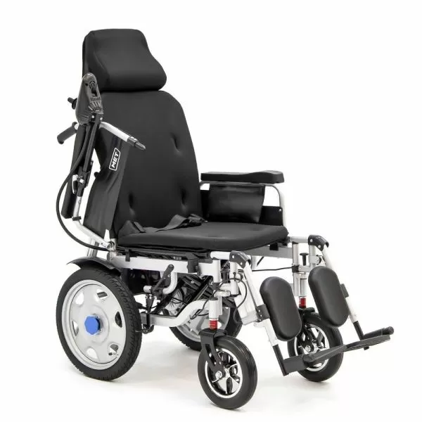 Кресло-коляска с электроприводом MET COMFORT AUTO, артикул 20700, ширина сиденья 45 см, колеса пневматические