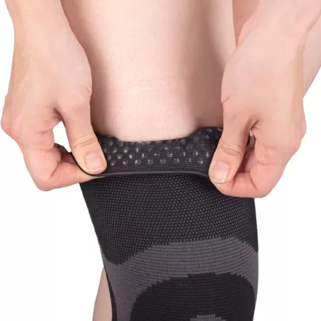 Бандаж на коленный сустав Тривес Т-8509, компрессионный 