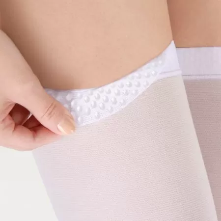 Чулки компрессионные IDEALISTA ID-380W унисекс 2 класс компрессии с закрытым носком антиэмболические для операции на широкое бедро белые 